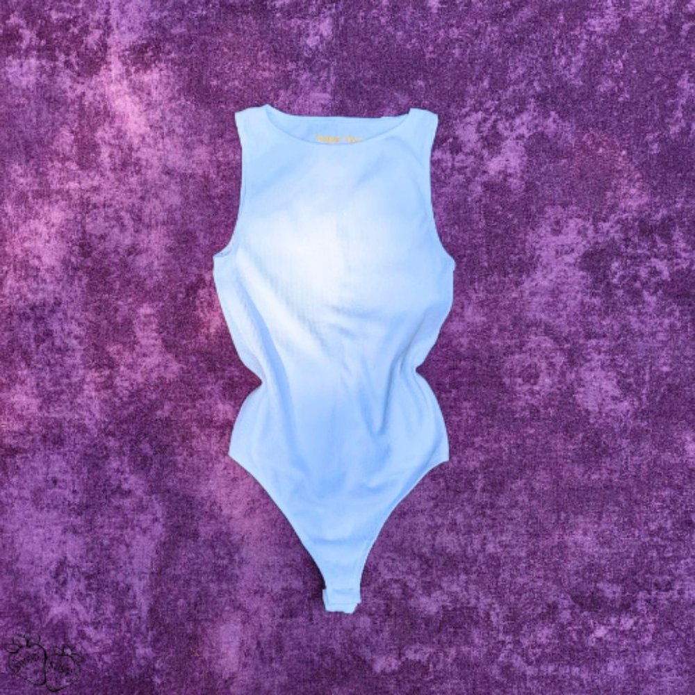 Basic White ⋆ Ribbed Onesie ~